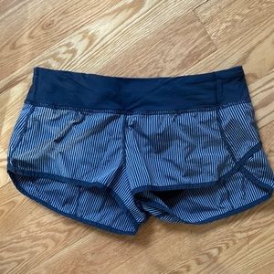 Lululemon shorts great condition don't fit me anymore